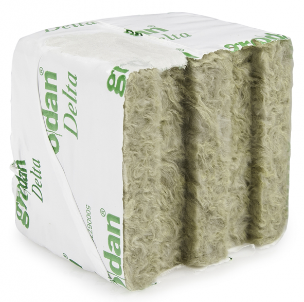 Grodan Kulturblock 7,5x7,5x6,5cm großes Loch Details 2